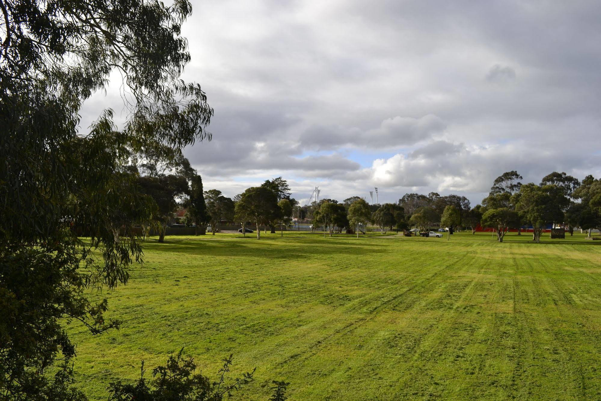 Parkside Motel Geelong Buitenkant foto